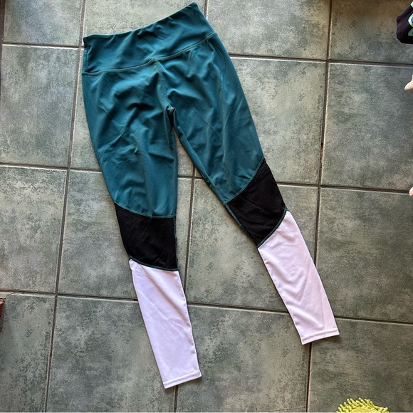 Orag Yoga Workout Athletic Leggings 
Good condition 
Size small - Picture 1 of 4